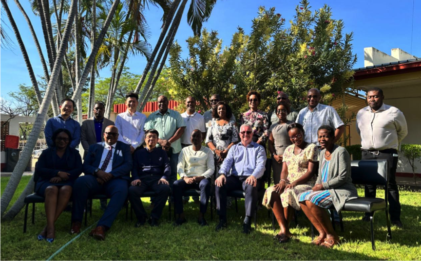 China Mineral Resources met with the leaders of four departments of the Namibian government and the city of Chumebu